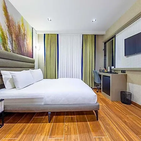 Dem Premium - Round Trip Airport Service - International Airport Hotel