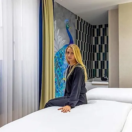 Hotel Dem Premium - Round Trip Airport Service - International Airport 4*