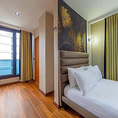 Dem Premium - Round Trip Airport Service - International Airport 4* Istanbul